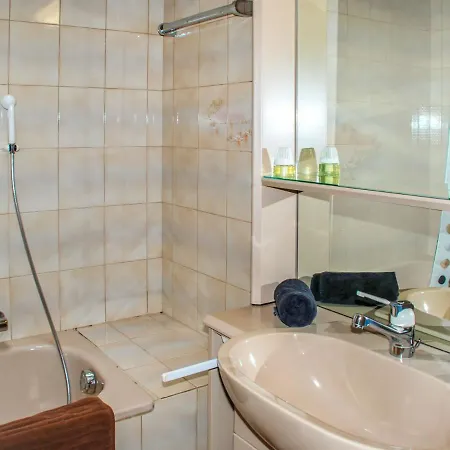 Tazzino By Interhome * Λοκάρνο